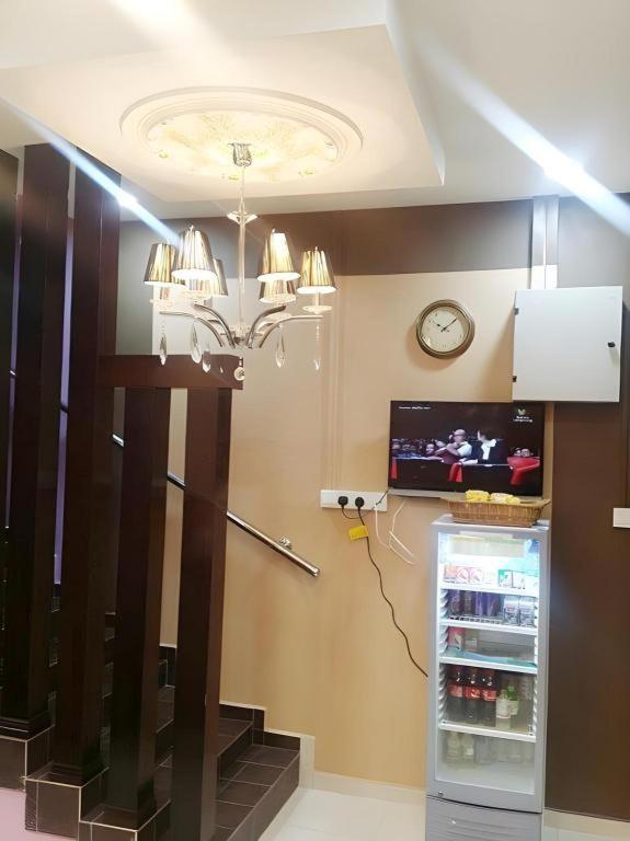 巴耶穆戈森戈提酒店 Jertih 外观 照片